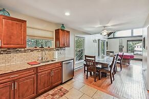 Poconos Chalet Newly Renovated, Great Location 4 Bedroom Home by RedAw