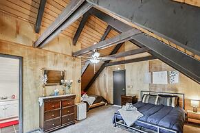 Poconos Chalet Newly Renovated, Great Location 4 Bedroom Home by RedAw