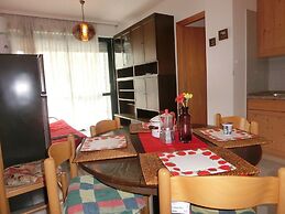 Homely Flat With Balcony and Swimming Pool