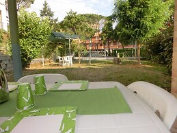 Adorable Villa for 8 People Close to the sea