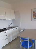 Modern Flat for 8 People With Swimming Pool