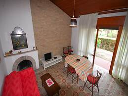 Lovely Villa With Garden in - Beahost