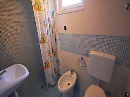 Lovely Villa With Garden in - Beahost