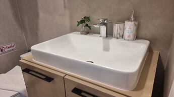 B505 - 1 Bedroom Condo Top Floor Pool View, Ao Nang