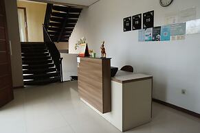 OYO 92863 Hotel Blessing