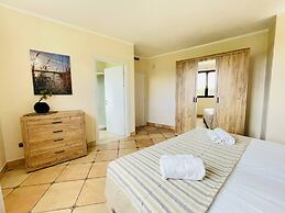 Countryside Villa With Private Pool and sea View