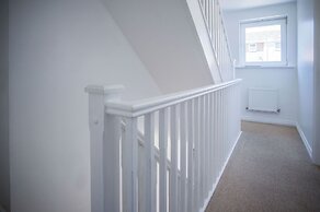 Swn Y Mor - 4 Bedroom - Llanelli