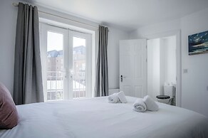 Swn Y Mor - 4 Bedroom - Llanelli