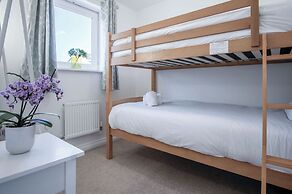 Swn Y Mor - 4 Bedroom - Llanelli