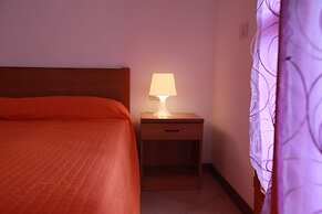 Beautiful Villa With Private Garden and Porch