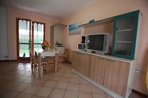 Beautiful Villa With Private Garden and Porch