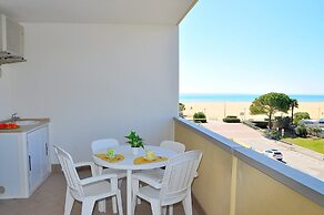 Comfortable Apartment Overlooking the sea