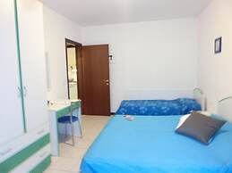 Lovely Flat With Swimming Pool and AC
