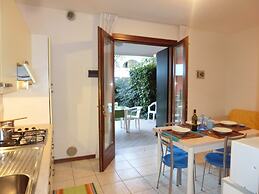 Lovely Flat With Swimming Pool and AC