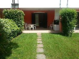 Lovely Flat With Swimming Pool and AC