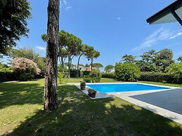 Fantastic Villa With Pool for 7 Guests on Albarella