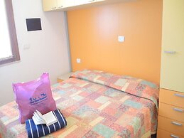 Colorful Modern Flat Next to the Beach - Beahost