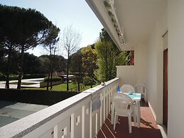 Colorful Modern Flat Next to the Beach - Beahost