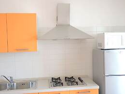 Colorful Modern Flat Next to the Beach - Beahost