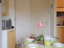 Modern Flat With Terrace - Beahost Rentals