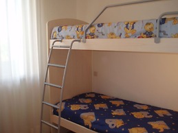 Modern Flat With Terrace - Beahost Rentals