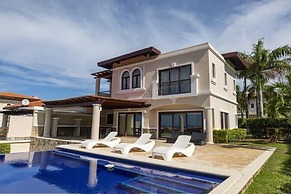 Pristine Bay Villas