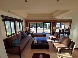Pristine Bay Villas