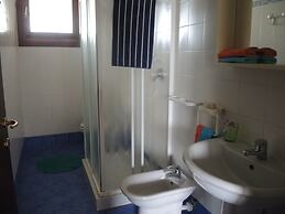 Adorable Apartment With Swimming Pool