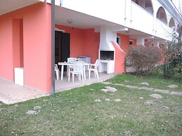 Adorable Apartment With Swimming Pool