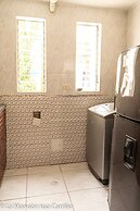 La Mansion Apartments, Kaku