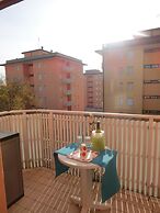 Comfy One-bedroom Apartment With Terrace and Lift