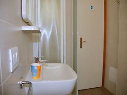 Cozy Seaview Flat - Beahost