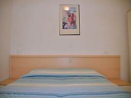 Cozy Seaview Flat - Beahost