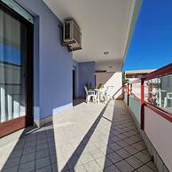 Great Accommodation With Balcony