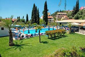 Spiros Apartments - Agios Gordios Beach, Corfu, Greece