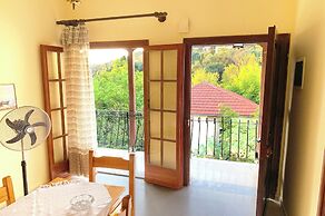 Spiros Apartments - Agios Gordios Beach, Corfu, Greece