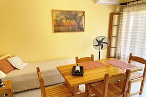 Spiros Apartments - Agios Gordios Beach, Corfu, Greece