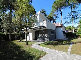Beautiful Villa Close to the Beach in Lignano Pineta By Beahost Rental