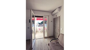 Nice Flat Just 200m From the Beach by Beahost Rentals