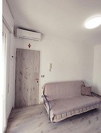 Nice Flat Just 200m From the Beach by Beahost Rentals