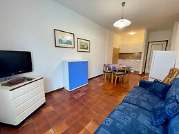 Cozy Apartment With Pool