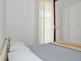 Modern Apartment Close to the Beach - Beahost