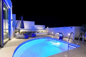 White Cliff Luxury Suites