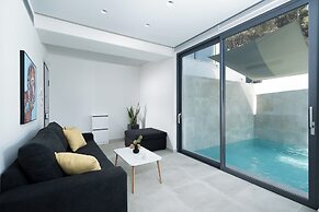 White Cliff Luxury Suites