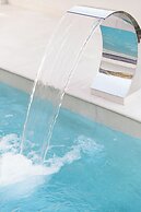 White Cliff Luxury Suites