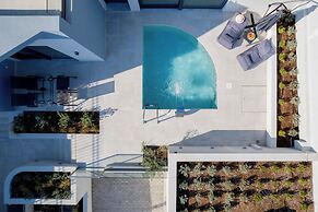 White Cliff Luxury Suites