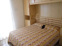 Flat With Terrace Near the Beach - Beahost