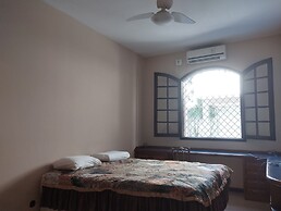 Casa Flamboyant piscina churrasqueira