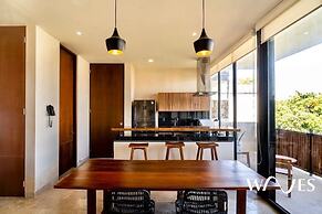 2 Br. Spacious Great Located Top Amenities