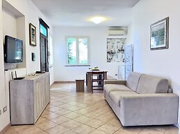 Apartment in Villa With Garden Close to the sea